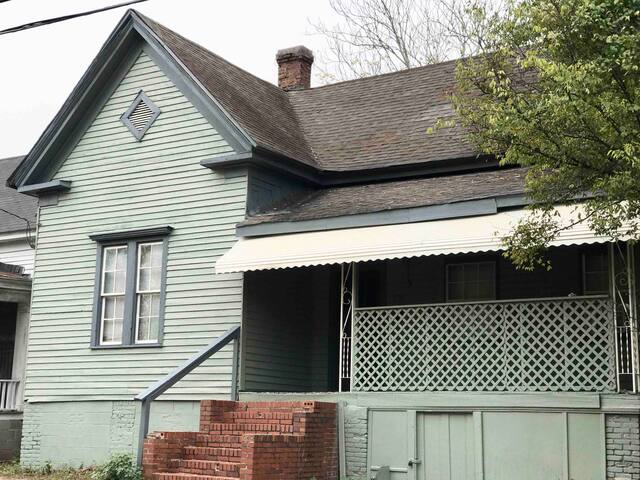 Huge room in house with cool vibe