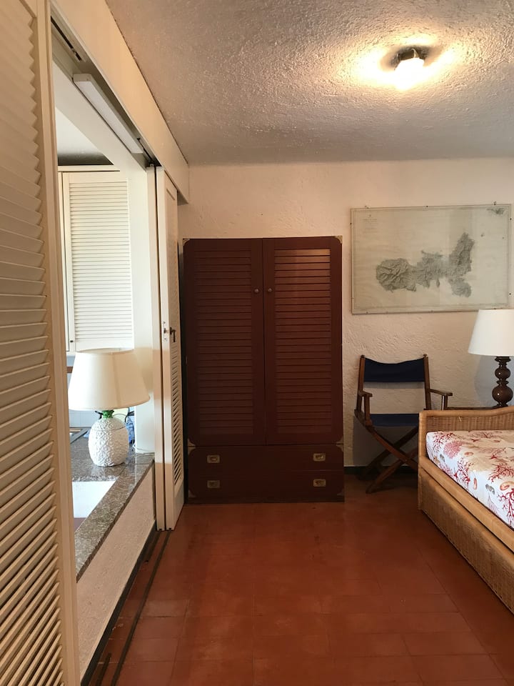 Камера con due letti singoli - спална соба со два единечни кревета 