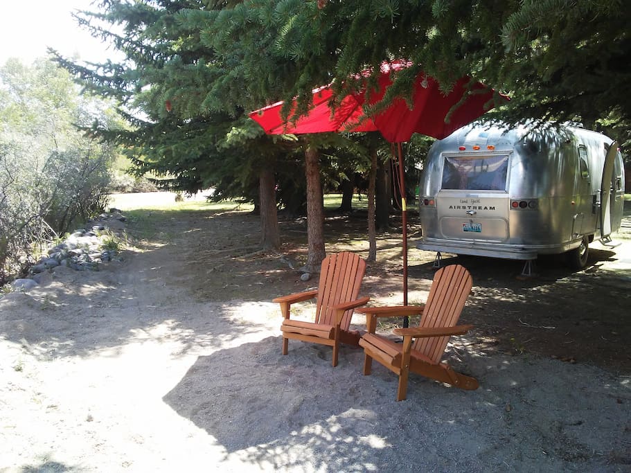 Private sitting area alongside the Wind River. A lovely place to sit and have your morning coffee!!
