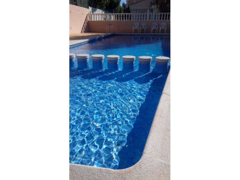 Piscina comunitaria ,para adultos y niños