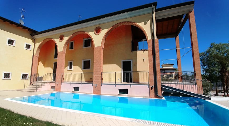 Airbnb Province Of Mantua Vacation Rentals Places To Stay
