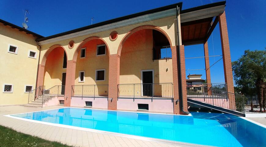 Airbnb Province Of Mantua Vacation Rentals Places To Stay