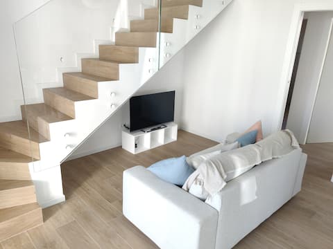 Popular Airbnb listing: Sea house in pine forest with parking and beach places in Jesolo