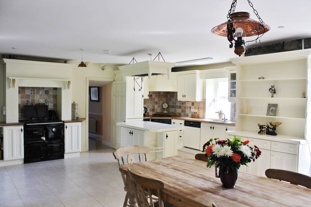 Kitchen / Dining