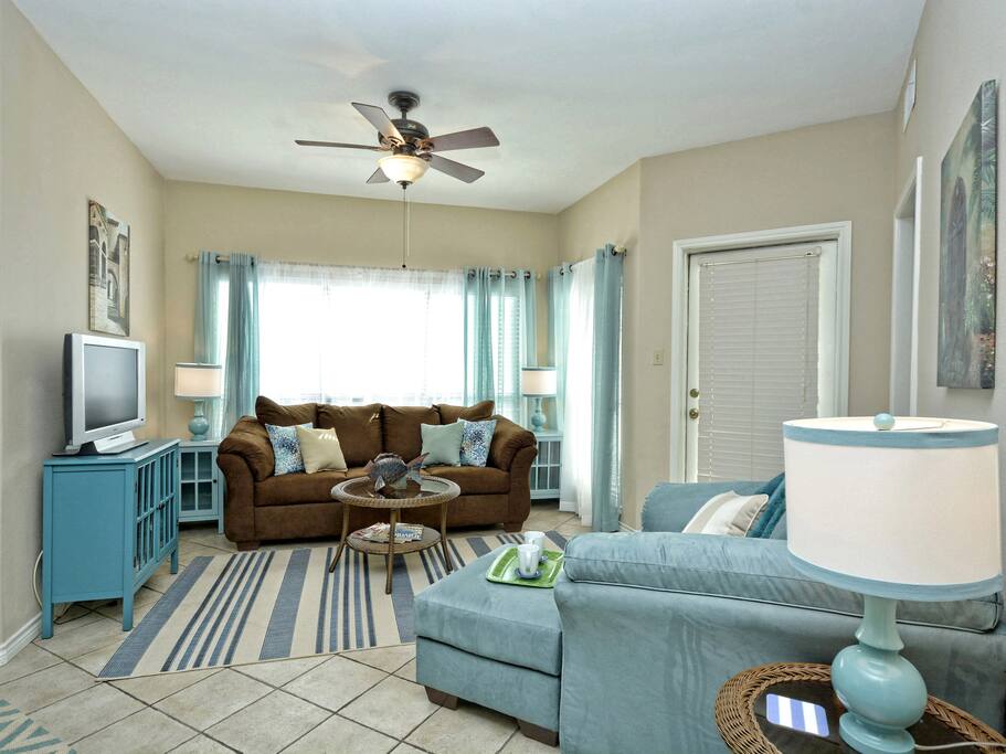 Inverness 213-Living room