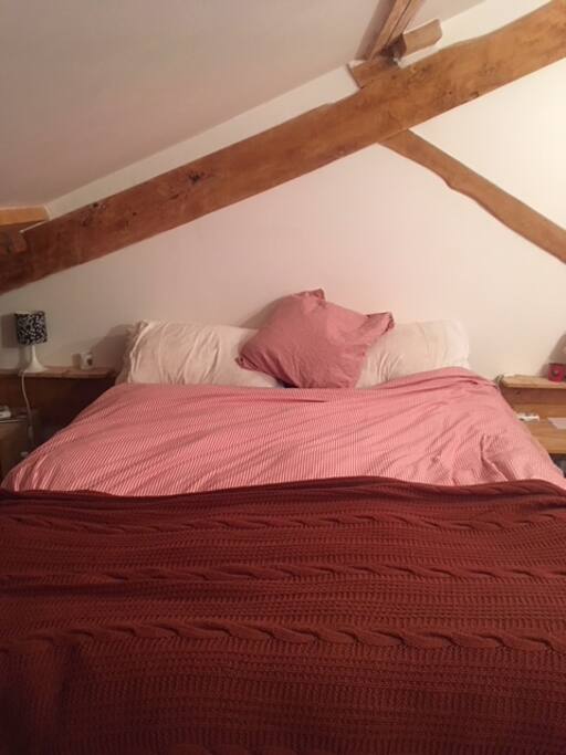 Chambre 1 : lit "Queen'.