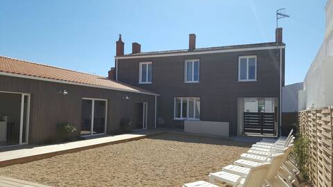 6 BEDROOM GROUP COTTAGE + MEZZANINE - WEEK/WE