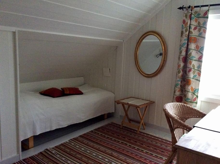 Single bed in the private room