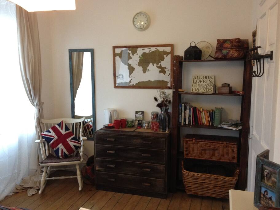 The rocking chair, books, maps and tea!!