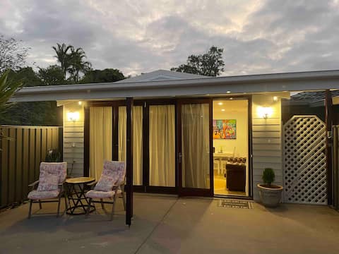 Guest house (1 bed), walk to beach