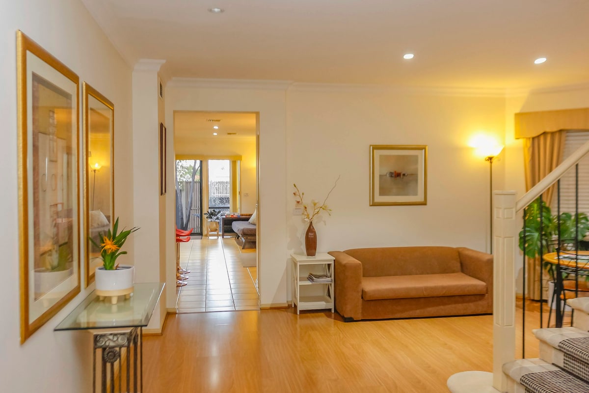 Berkshire Place Foyer