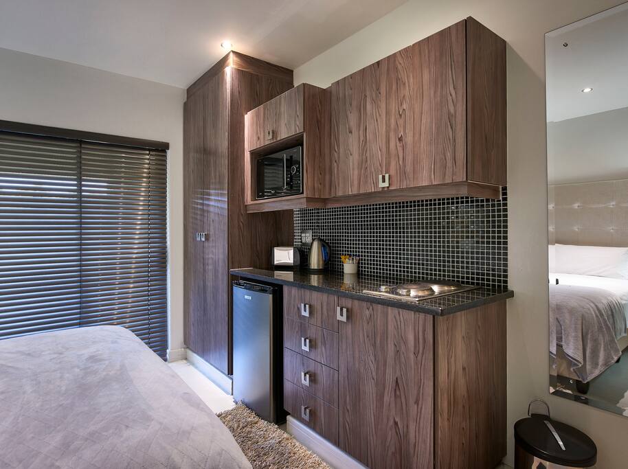 Economy Room