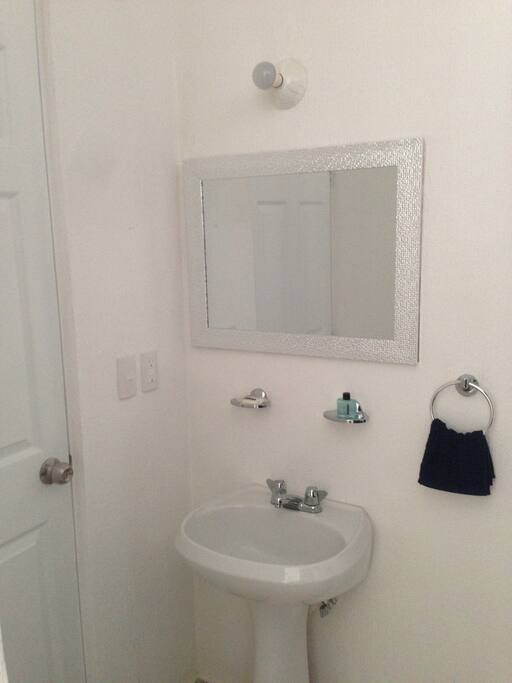 BAÑO COMPLETO EN PLANTA BAJA