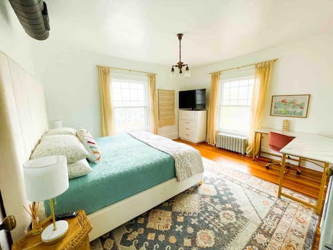 Boutique B&B | Flor De Leon Historic Home