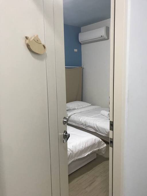 套房2A (雙床, 獨立衛浴, 陽台)
Room 2A (twin bed)