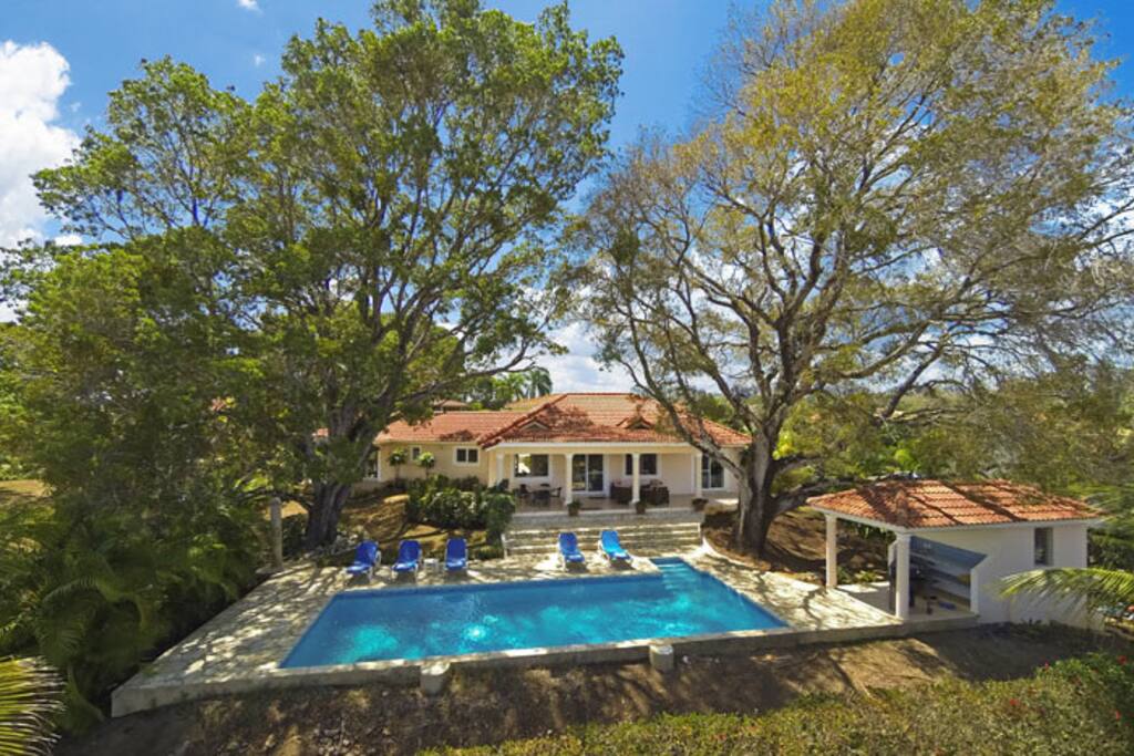 Drone shot of back of the villa