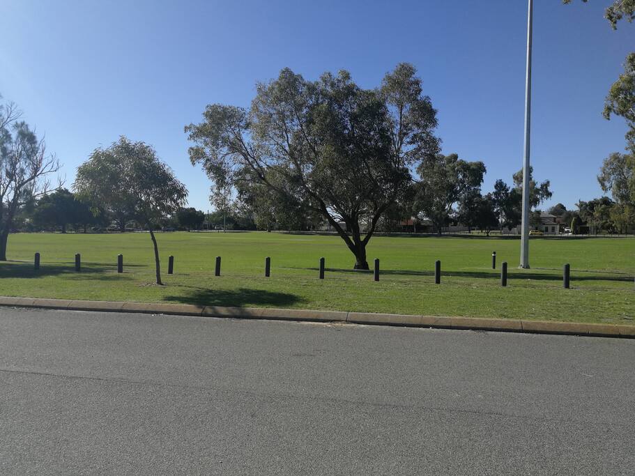 The house is located on a cul de sac right opposite a beautiful park where you can enjoy a walk or watch a game of cricket every other weekend when a local team is playing. The street is very quiet and peaceful.