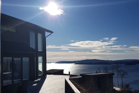 Successful Airbnb property: Fantastic fjord view in Hjelmeland
