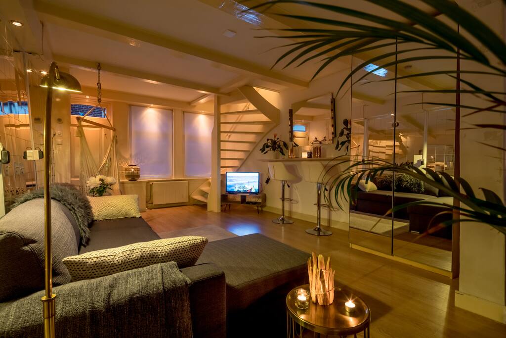 livingroom from kitchen