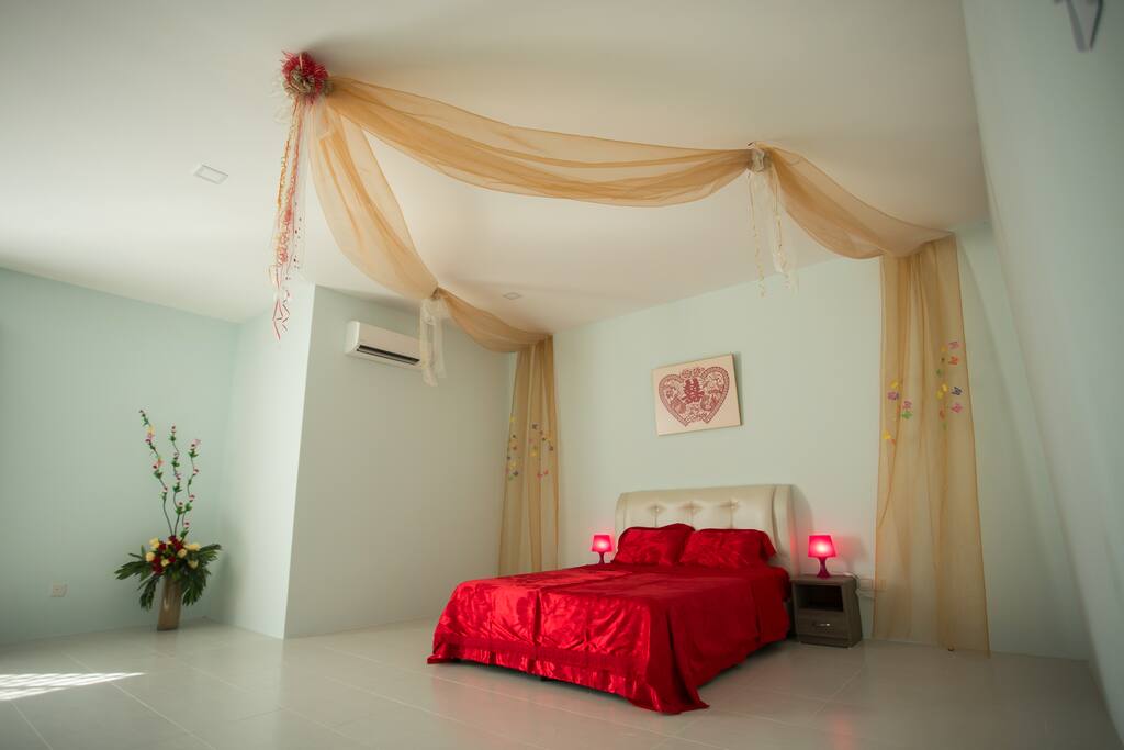 Master room (1st floor)