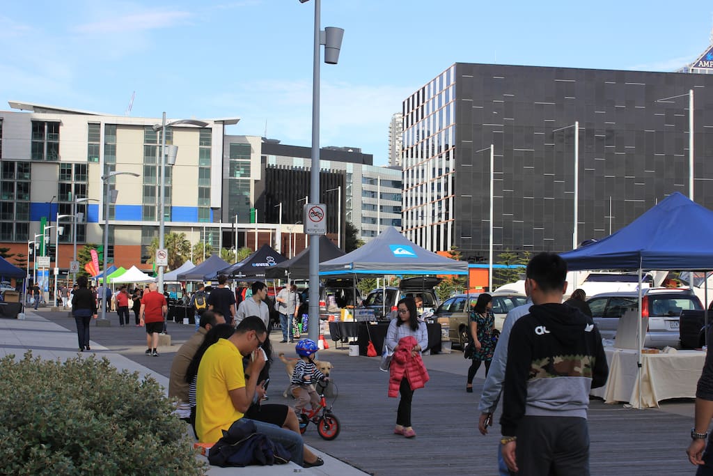 Sunday Market - Docklands