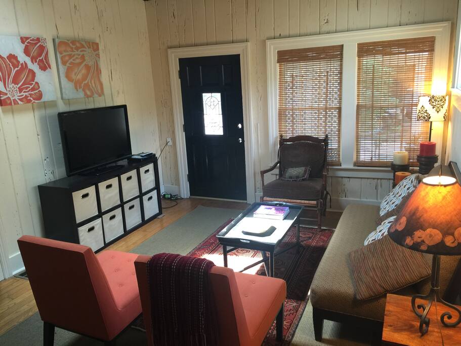 Living room seats five