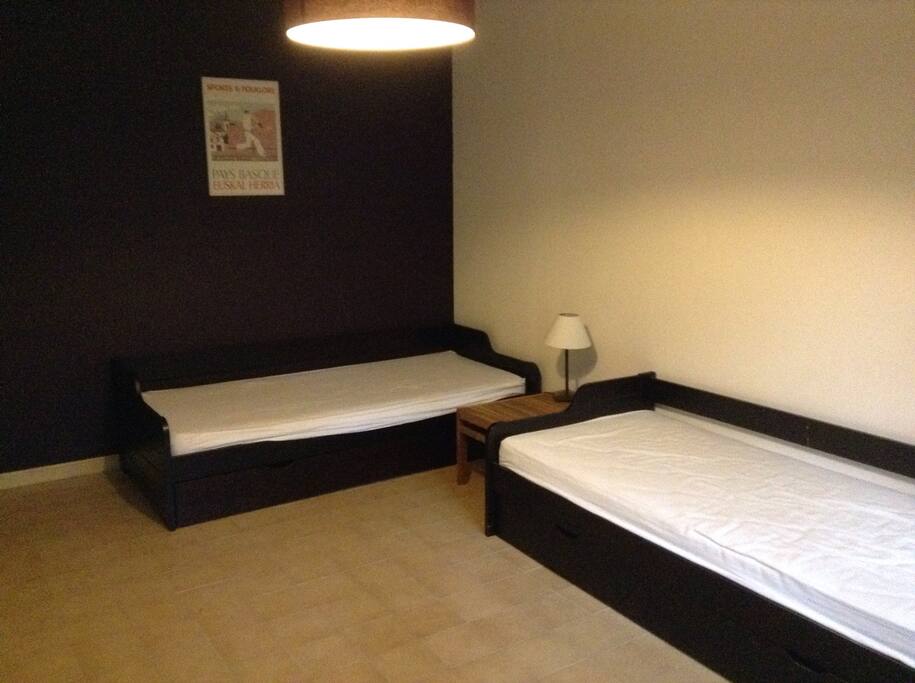 Chambre 2 lits une personne