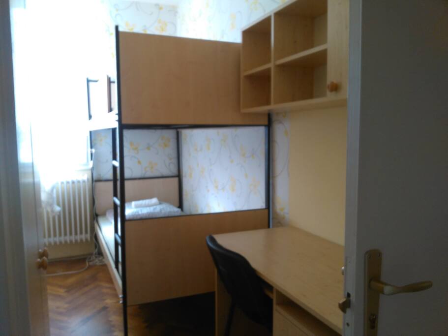 Emeletes ágyas "B" típusú szoba főre