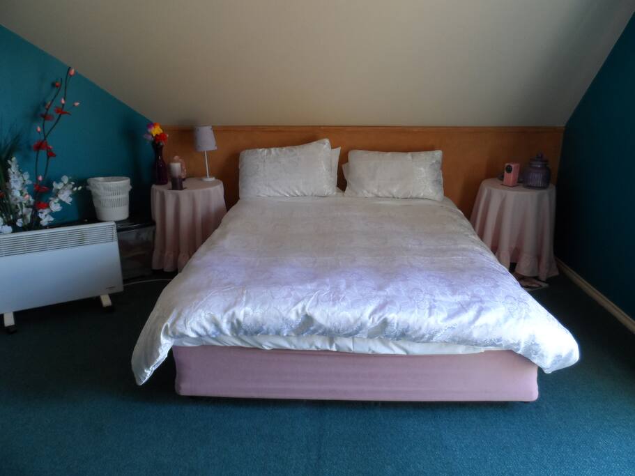 Main BD Upstairs, Balcony with Tree Top Views.