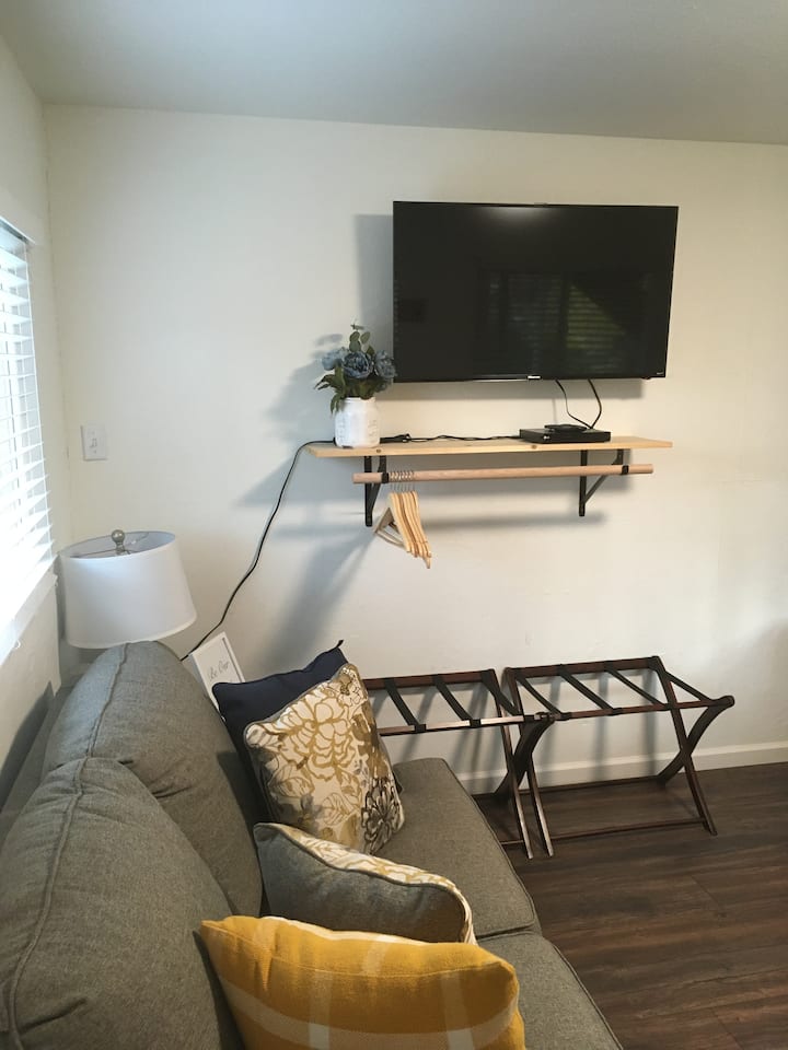 Downtown Studio Apartment - Sonora, CA