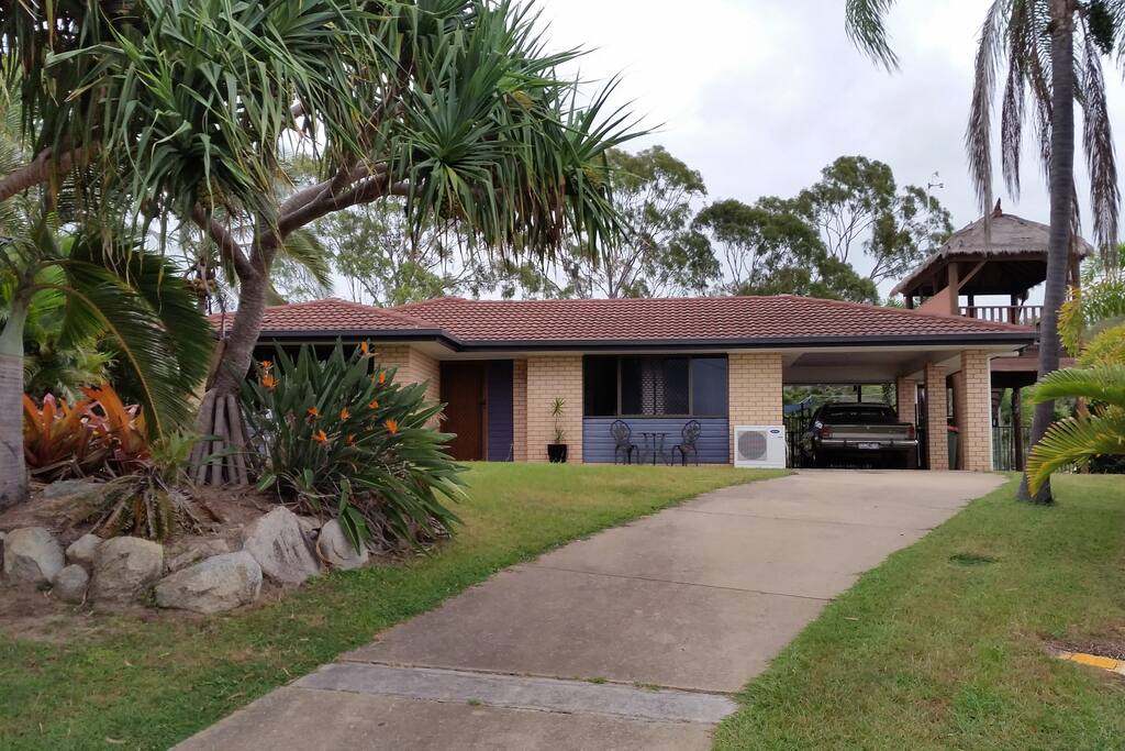House in Quiet cult-a-sac..(car not included)