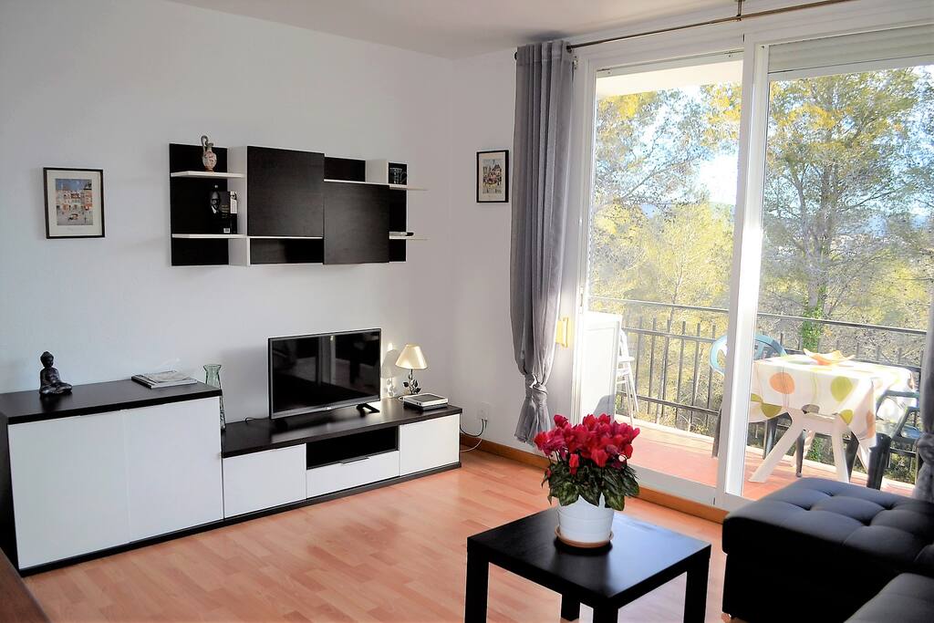 Salon moderne et confortable !
