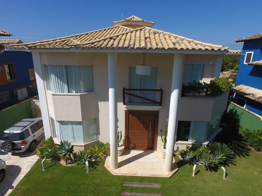 Vista frontal da casa