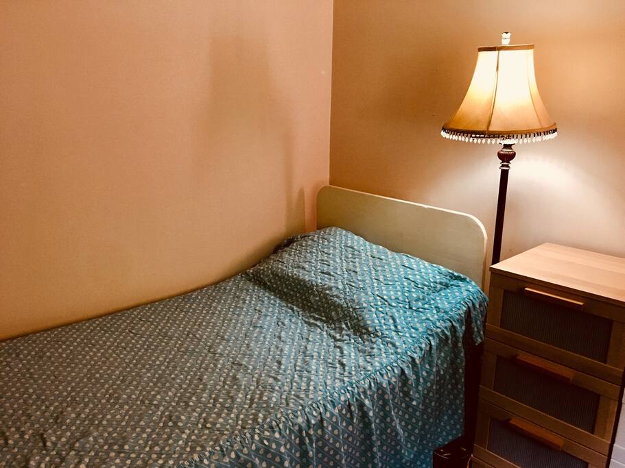 A closer view at the bed