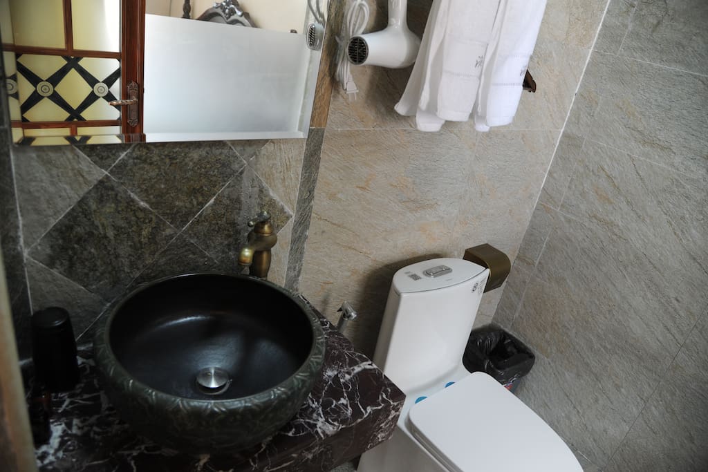 Bathroom 古典与现代的完美结合-奢华铜器洗浴