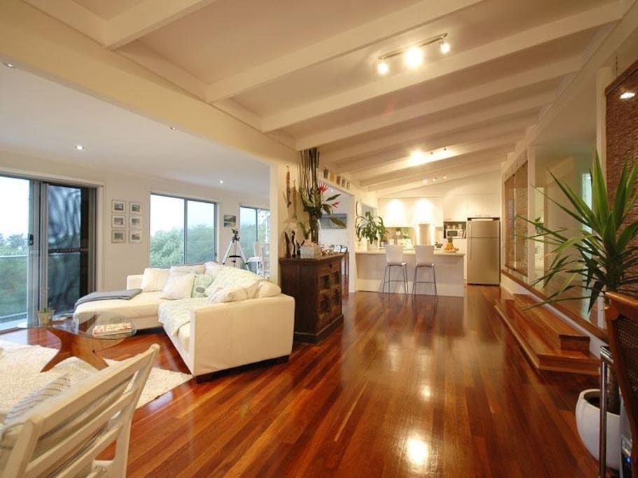 Living Area & Kitchen