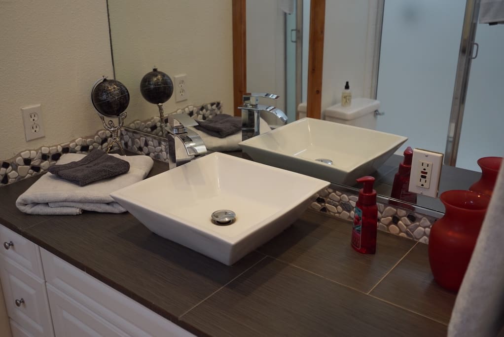 Spa sink and new counters,complete with other amenities in drawers like hair dry etc...