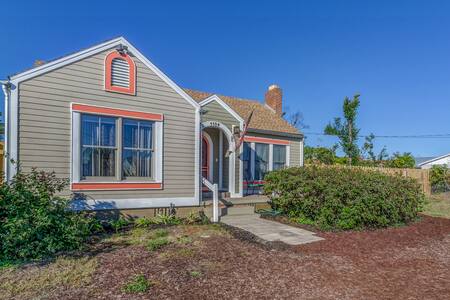 Kenzie Cottage Downtown North Panama City, FL