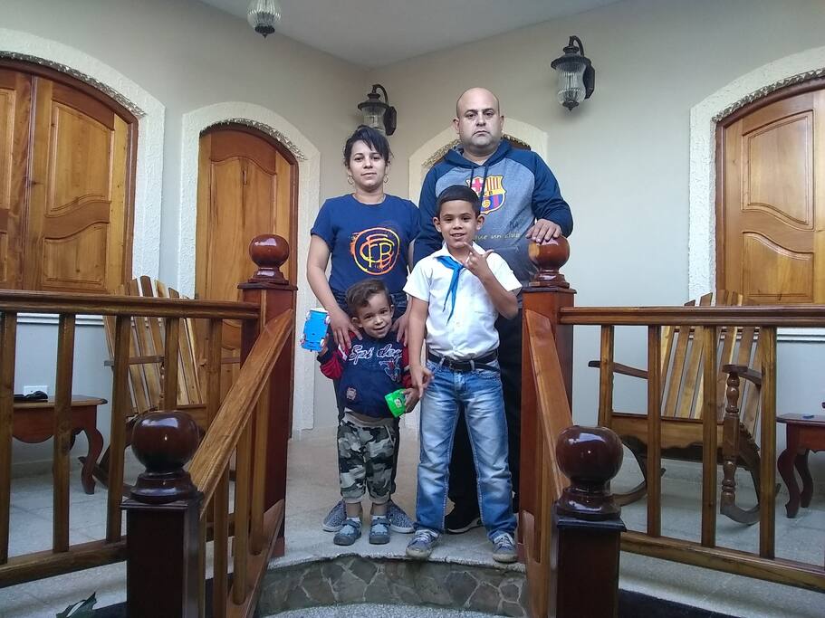 Toda la familia.