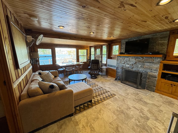 Clam Cottage  -Sleeps 8 - Close To Torch Lake - Alden, MI