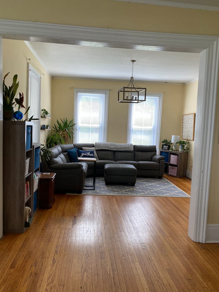 5+ Bdrm/3 Bath Village Home, 1 Block From Campus - Hamilton, NY