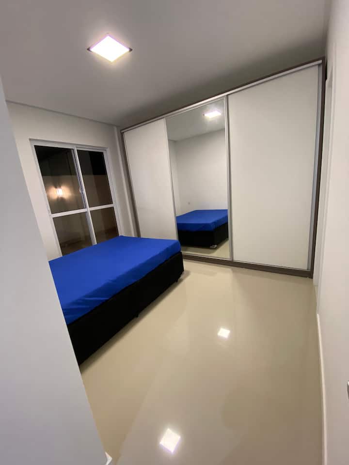 ห้องนอนพร้อมห้องน้ำ