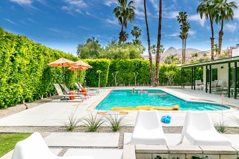 The Popsicle House | SWEET Mid Century Modern Home