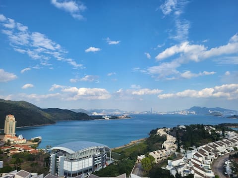 Open seaview and relax apartment in Discovery Bay