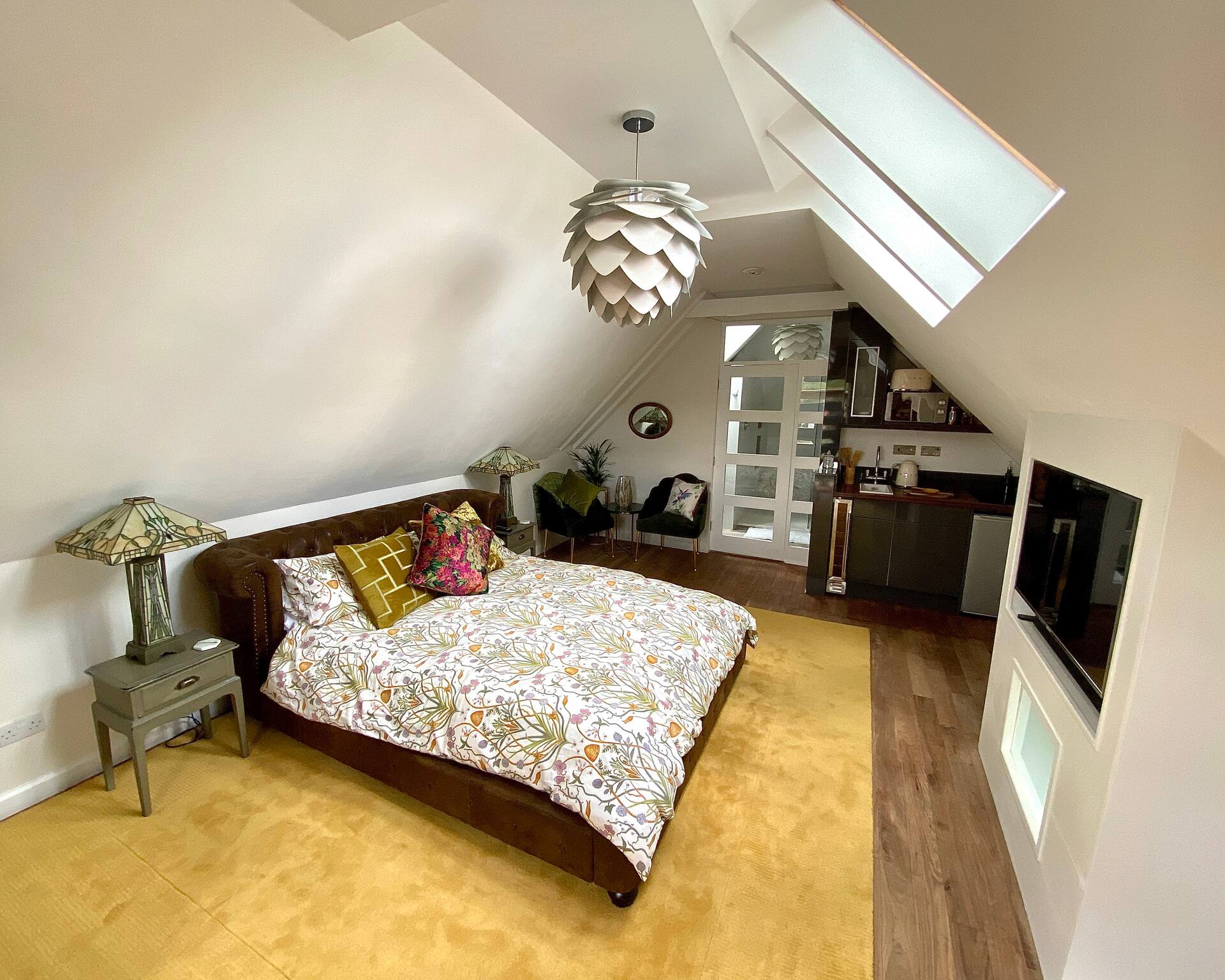 A Spacious, Modern & Contemporary Loft Space — foto 3
