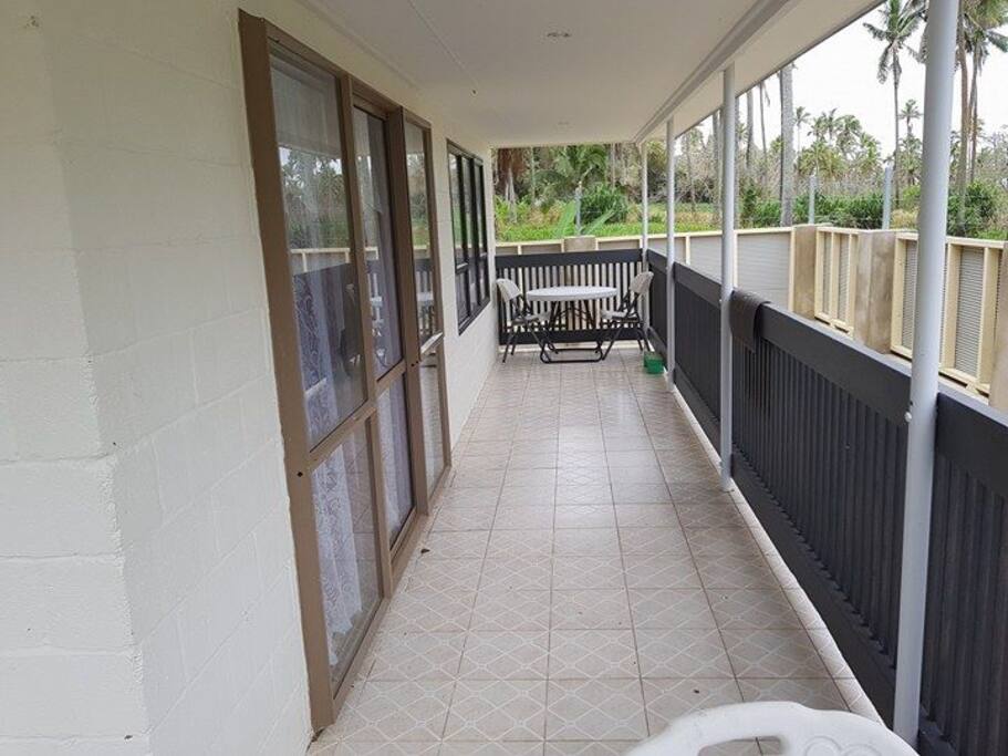 balcony
