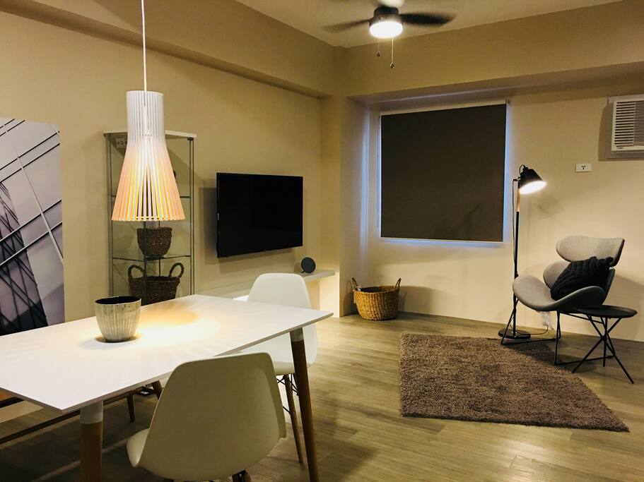 Unlimited broadband WIFI access up to 20 Mbps