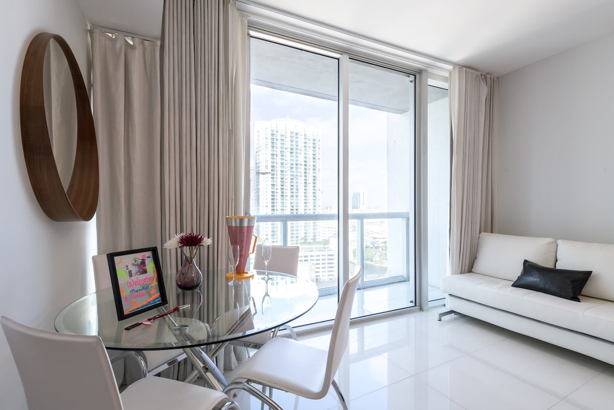 Icon Brickell Suite