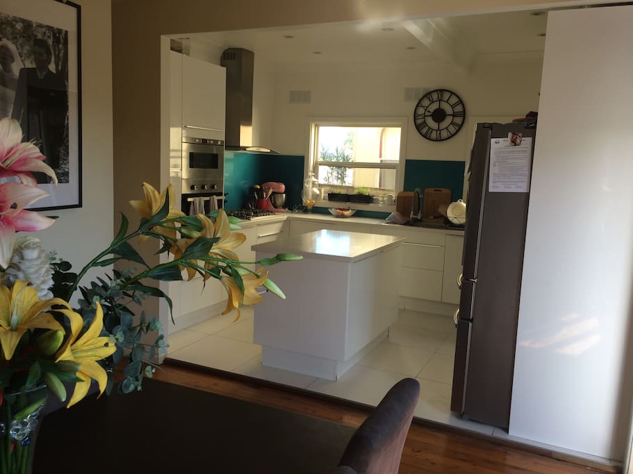 Dinning room into the kitchen