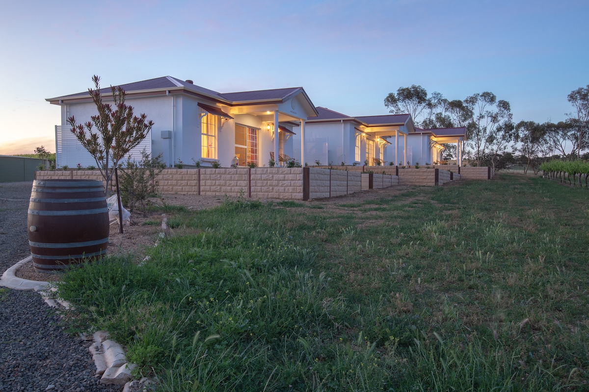 Barossa Luxury Vineyard Cottage